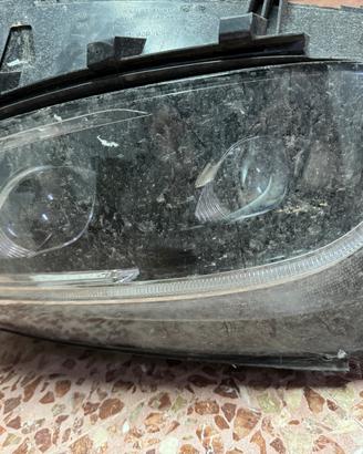 Faro bixeno mercedes glc