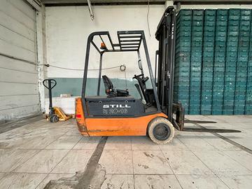 Carrello elevatore STILL