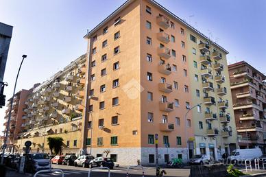 2 LOCALI A ROMA