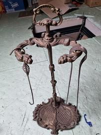 Porta utensili da camino