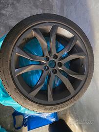 Gomme e cerchio 235/40 R19