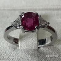 ANELLO IN ORO 18kt. DIAMANTI E RUBINO BIRMANO