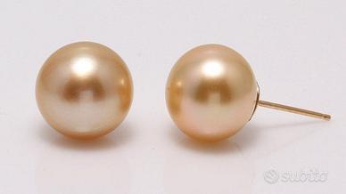 Orecchini in perla con chiusura a farfalla oro 18k