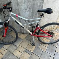 Mountain-bike Giant Full biammortizzata