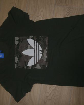 T-shirt Adidas originale