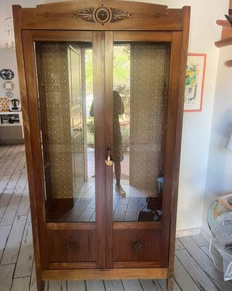 Vetrina in legno