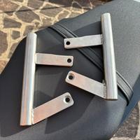 Maniglie passeggero mt07