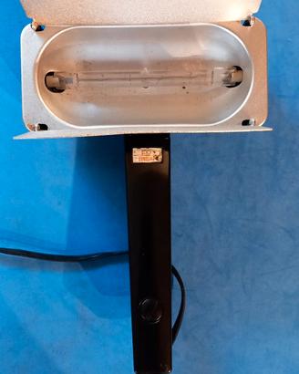 Faro alogeno vintage per fotografia