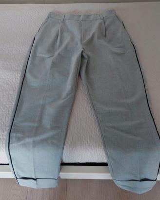 pantaloni grigi Bershka 