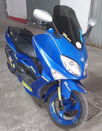 Yamaha tmax ,tenuto da vero patito