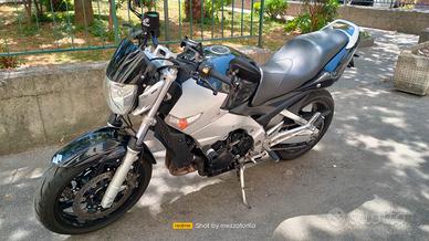 Suzuki GSR 600