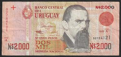 Uruguay - banconota circolata da 2000 Pesos P-68