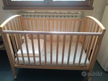 Lettino bambini/neonati Pali in faggio + materasso