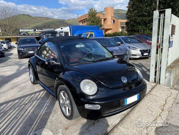 VOLKSWAGEN New Beetle