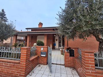 Villa a Tresigallo centro