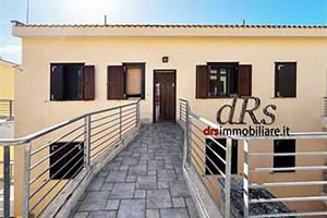 Metaponto lido. Sanbull club. Box. Piscina. Portie