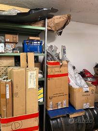 Lotto ricambi e accessori auto