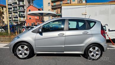 Mercedes-benz A 180 160 CDI AUTOMATIC Premium