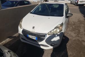 Peugeot 208 14 5porte gpl