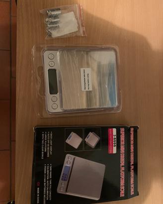 Bilancino di precisione con pesi calibrazione.