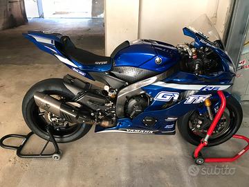 Yamaha R6