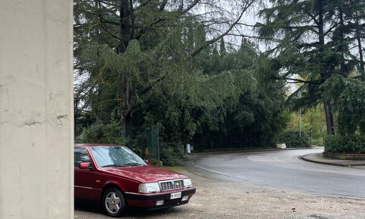 Lancia Thema 8.32