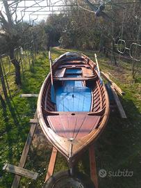 Barca in legno