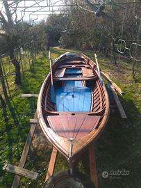 Barca in legno