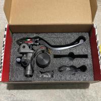 Pompa brembo