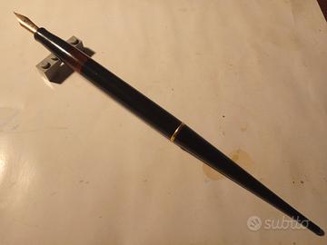 No penna stilografica. Stiloforo OMAS EXTRA 