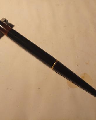 No penna stilografica. Stiloforo OMAS EXTRA 