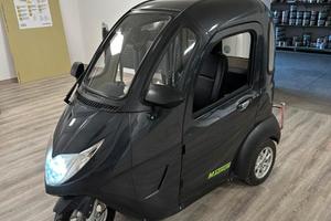 SCOOTER PER ANZIANI O DISABILI