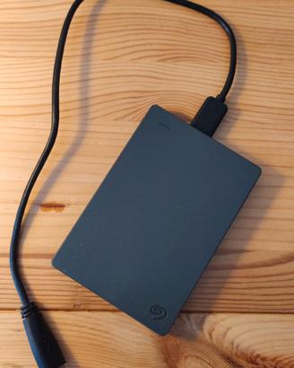 Seagate 2URAP4-500 2 TB Basic Portable Drive