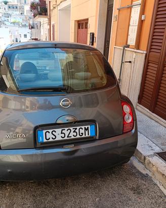 Automobile