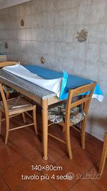 Tavolo cucina con 4 sedie