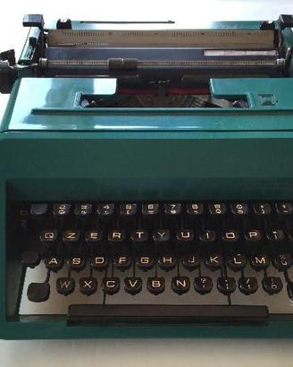 Macchina da scrivere Olivetti Studio 45