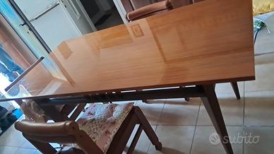 Tavolo in formica finto legno