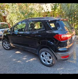  macchina ford eco sport 