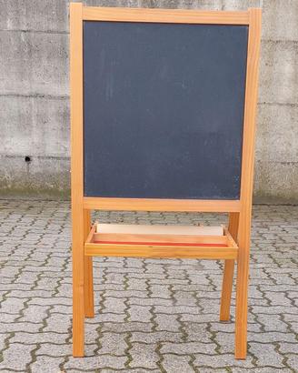 Lavagna double face con rotolo di carta compreso