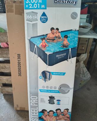 Piscina Bestway 3.00mx2.01 m usata poco