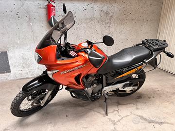 Honda transalp 650 2005
