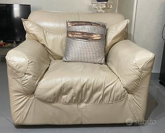 DIVANI IN VERA PELLE