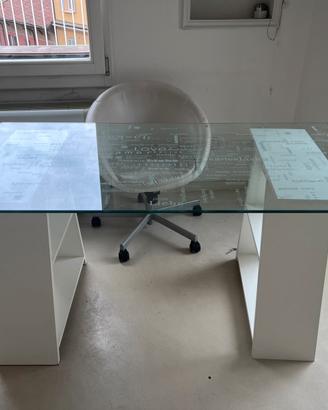 Scrivania IKEA con serigrafie