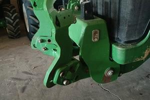 sollevatore anteriore John Deere serie 8000
