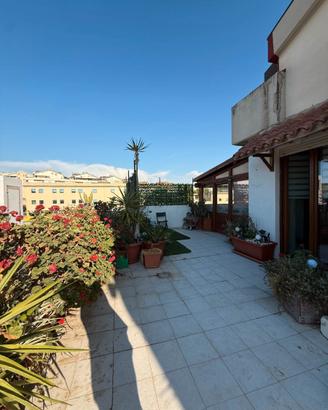 Attico unico al piano