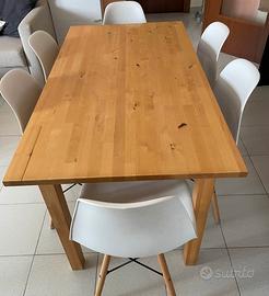 tavolo in legno massiccio