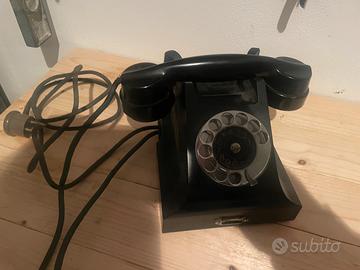 Telefono vintage FATME in bachelite nero