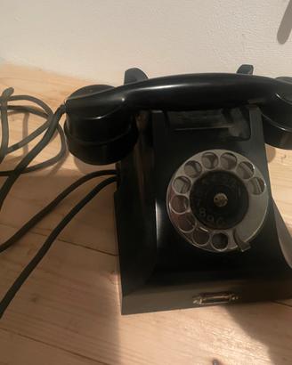 Telefono vintage FATME in bachelite nero
