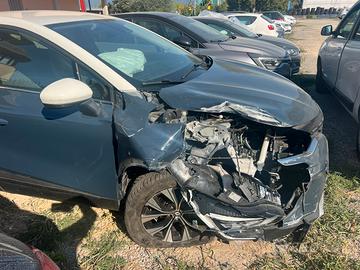 Renault captur gpl sinistrata