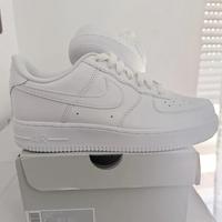 Nike Air Force 1 07 Classic Low-Top, Bianco / 38